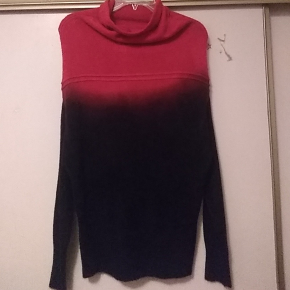 Turtle neck blouse